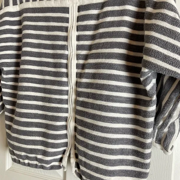 Madewell Gray White Striped Textured Cotton Top Back Zip Medium - Image 10