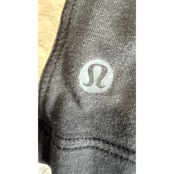 Lululemon Womens Black Muscle Tank Top Sleeveless Activewear Crew Neck Relaxed - Image 4