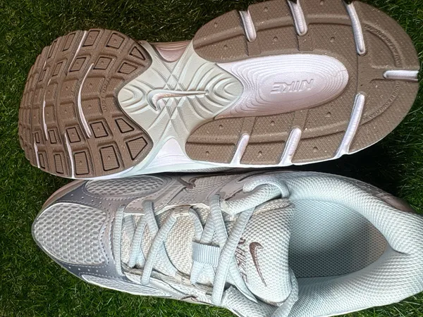Nike running sneakers. 6 youth, women’s 7.5. Neutral colors. So pretty. - Image 7
