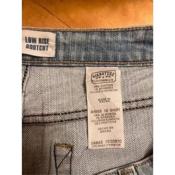 Levi's Signature by Levi Strauss & Co. Low Rise Bootcut Jeans Women's 10 Short Blue (13 - Image 6