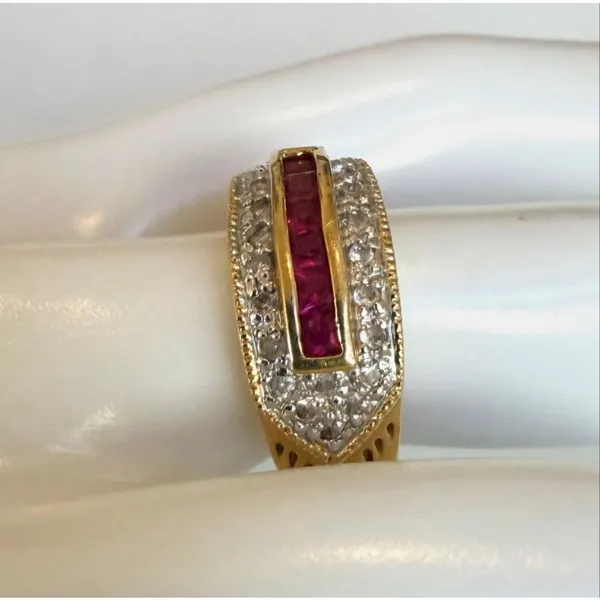 Statement Ring with pink Channel - Image 3