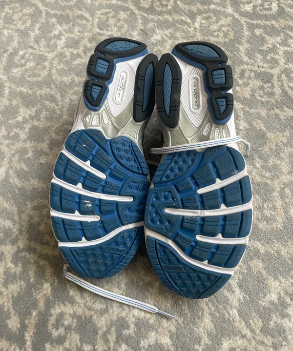 Running Shoe - Image 4