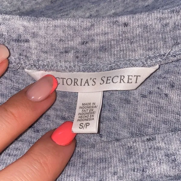 Victoria's Secret ✨HP✨ Grey Crew Long Sleeve Lounge Tee✨ - Image 3