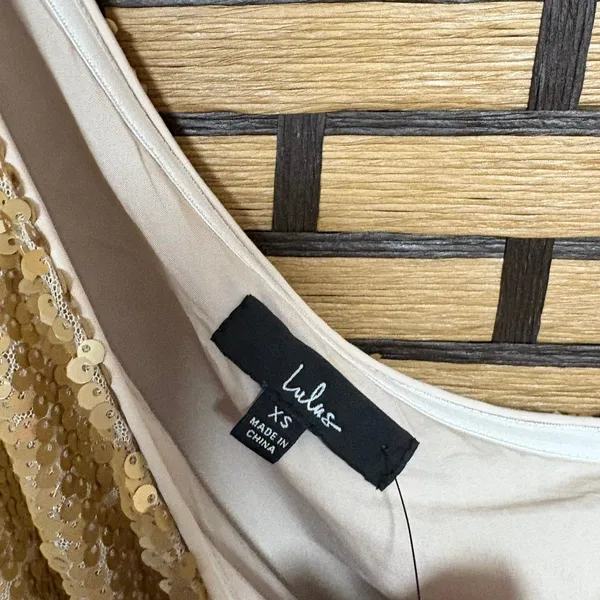 Lulus Spectacular Matte Gold Sequin One-Shoulder Side-Tie‎ Crop Top Size XS - Image 6