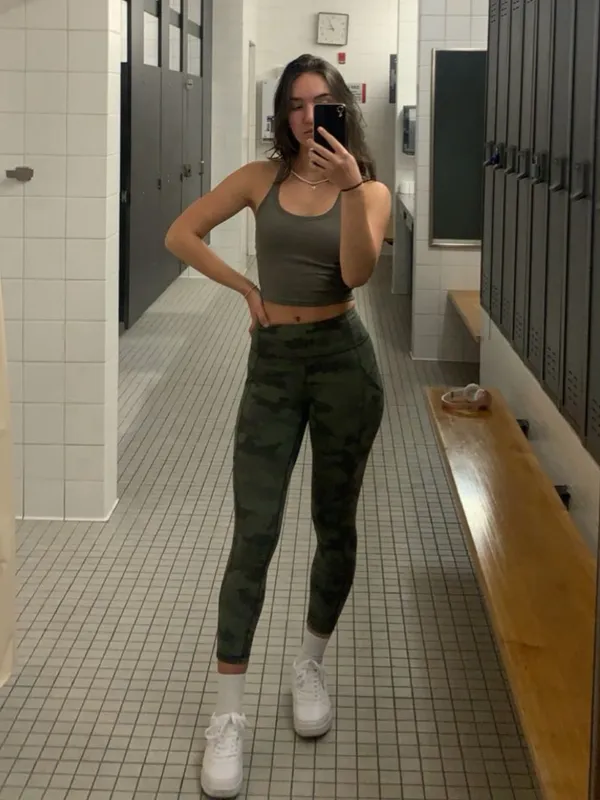 Lululemon Fast and Free Tight 7/8 - Image 4