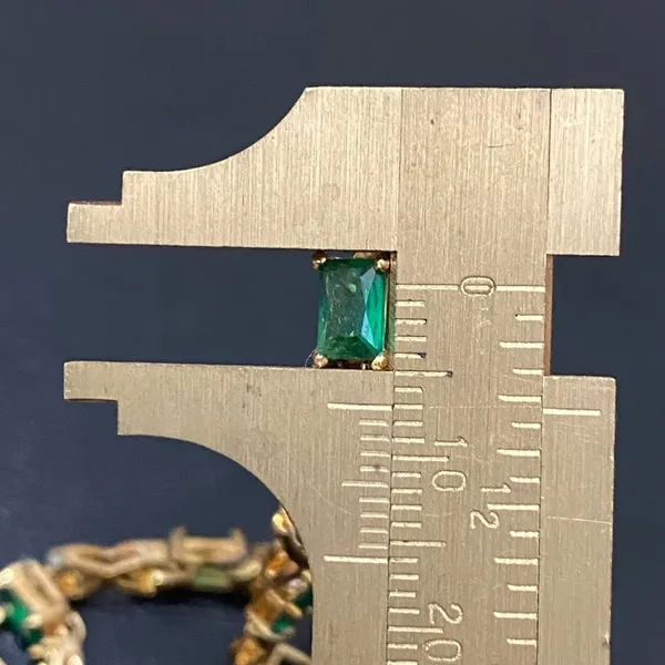 Unsigned Gold-tone Emerald Green & Clear CZ Stone 7.5” Tennis Bracelet 8.7g - Image 13