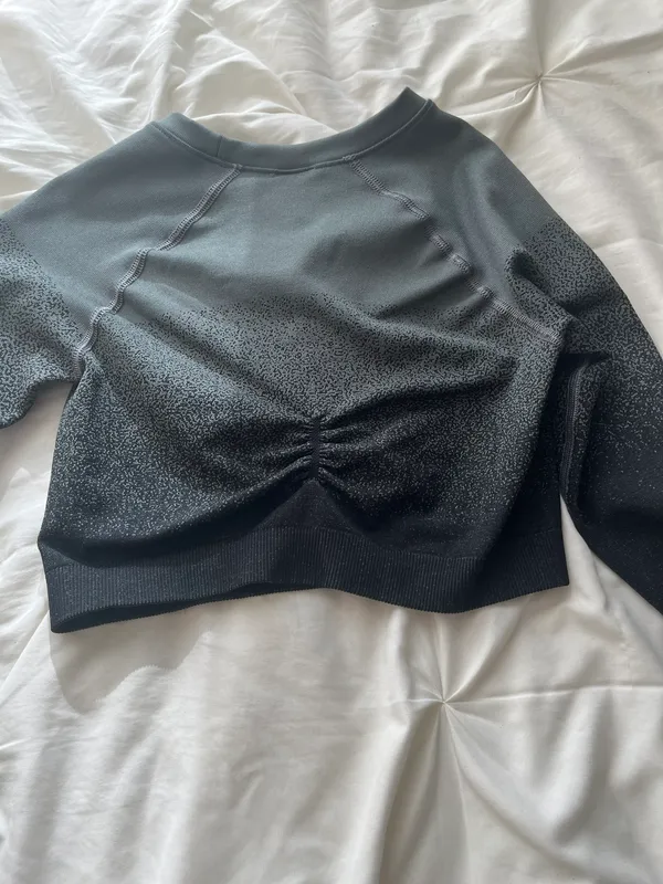 Gymshark Long-sleeve Crop Top - Image 3