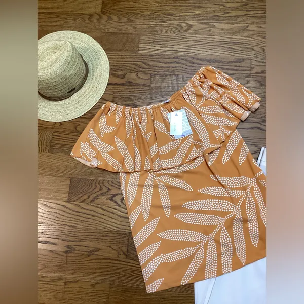 LulaRoe Alana ruffle flounce top. Mustard Gold Cream Palm design Large - Image 10