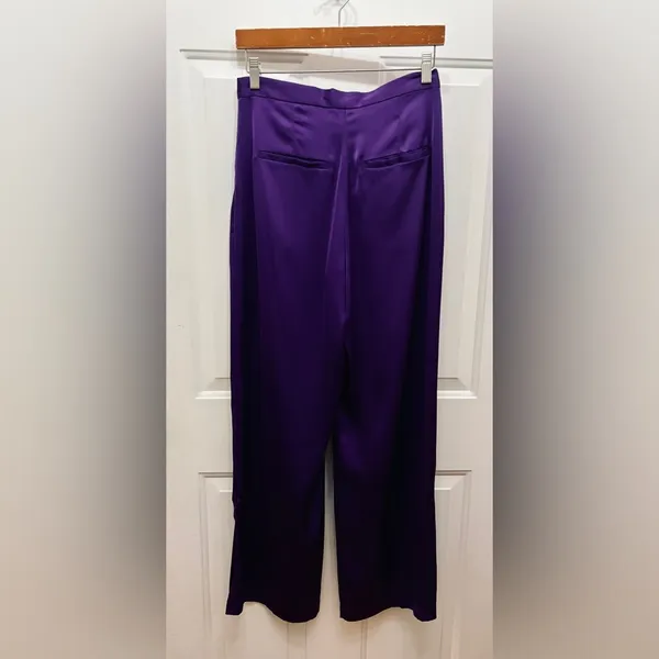 NWT, H&M bright purple satin like trousers sz 6 with slits on the side of legs. - Image 3