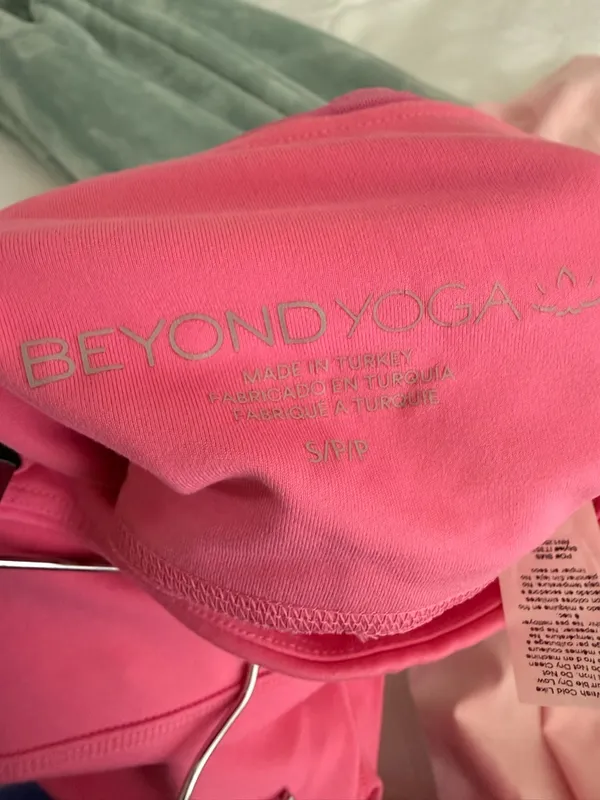 NEW Beyond Yoga • POWERBEYOND Strive High Waisted Midi Leggings Size Small - Image 6