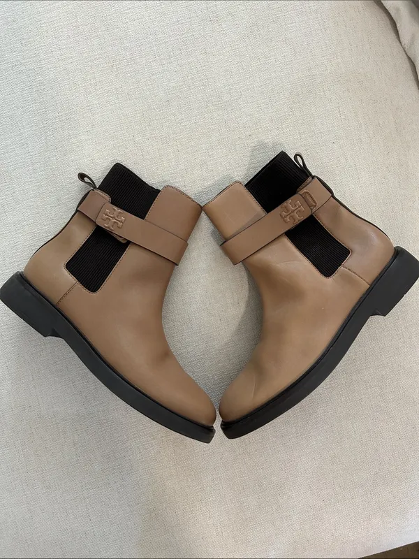 Tory Burch Women's Double T Buckled Chelsea Boots, Tan, Size 10.5, NWOT Display - Image 3
