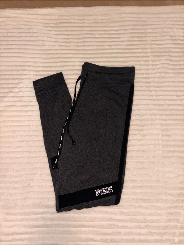PINK Victoria's Secret Charcoal Gray Logo Yoga Jogger Leggings Size M - Image 2
