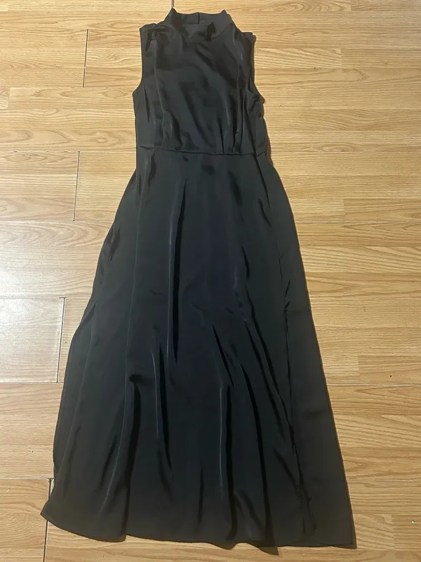 Btfbm Sleek Black Sleeveless Satiny Dress keyhole button closure ladies Med - Image 7