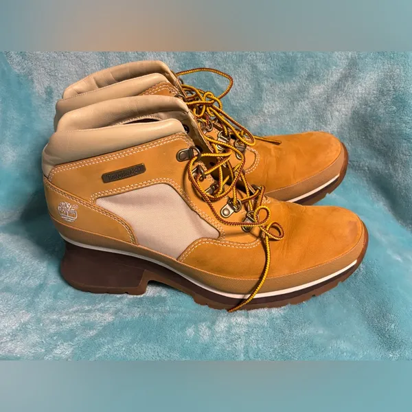 Timberland Wheat/ Tan Nubuck ankle Boots - Image 2