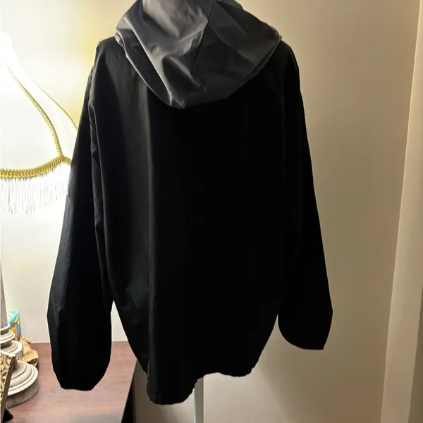 Victoria’s Secret Pink Gray and Black Hooded Windbreaker Size M/L - Image 9