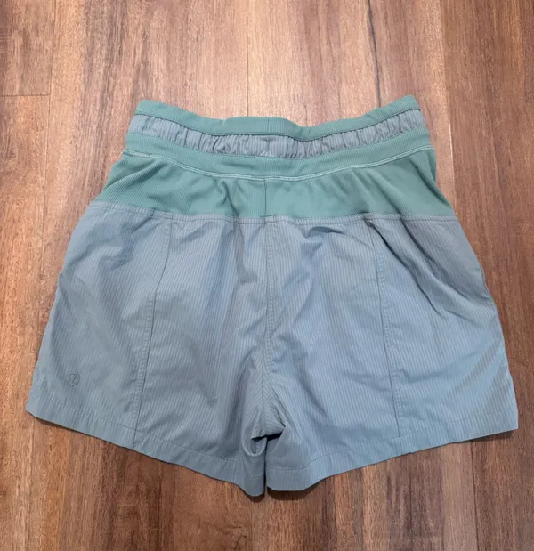 Studio High-Rise Lululemon Dance Shorts 3.5" - Image 2