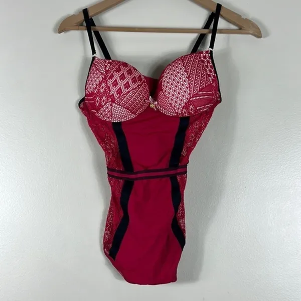 Daisy Fuentes Lace Geometric Bodysuit Red Sexy Underwire Lingerie Size M - Image 2