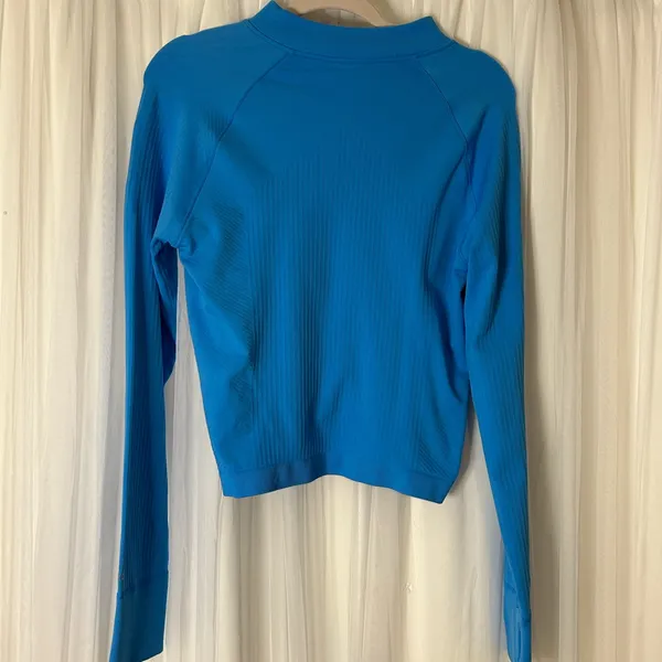 NWT DSG Women's Momentum 1/4 Zip Long Sleeve Cropped Pullover - Blue (Size XL) - Image 2