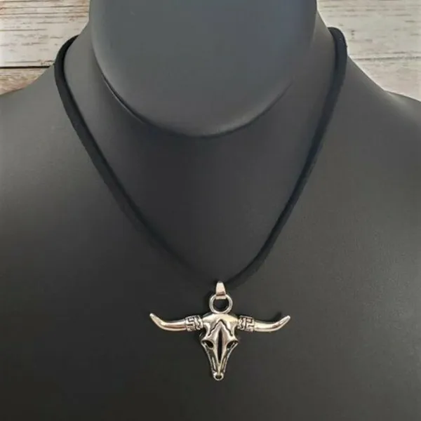 Longhorn Skull Silver Tone Pendant with Black Cord Necklace - Brand New - Image 3