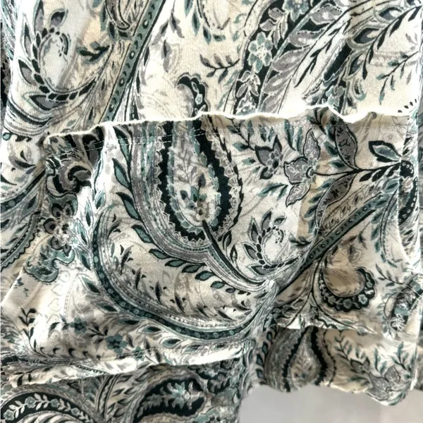 JM Active ivory and green paisley print soft brushed hoodie size medium NWT - Image 4