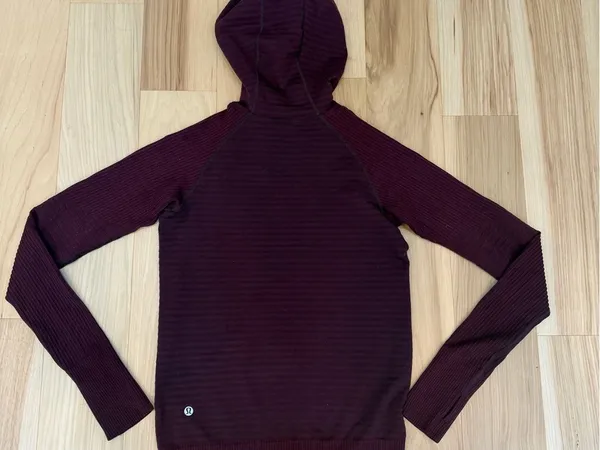 Lululemon sz 4 Burgundy ribbed hoodie with thumb holes #lululemon #athleisure - Image 2