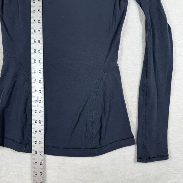 Lululemon Vitasea Long Sleeve Scoop Neck Top Black Size 2 Thumbholes 8884 - Image 4