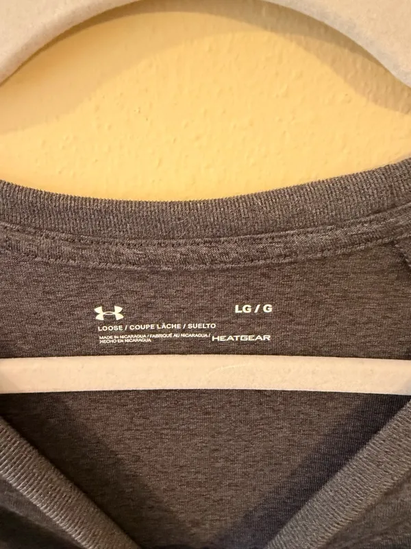 Under Armour Heather Charcoal Gray Short Sleeve Performance Tee - Image 2