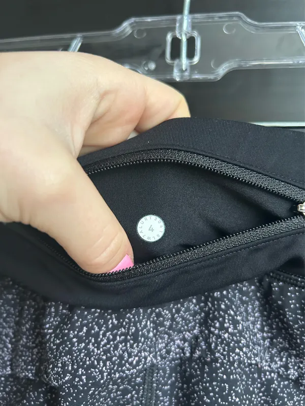 Lululemon Shorts 2.5" Speed Up - Image 3