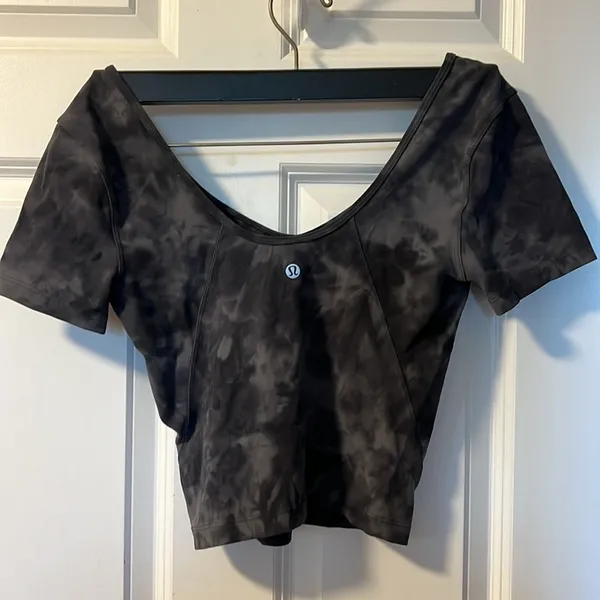 Lululemon top - Image 2