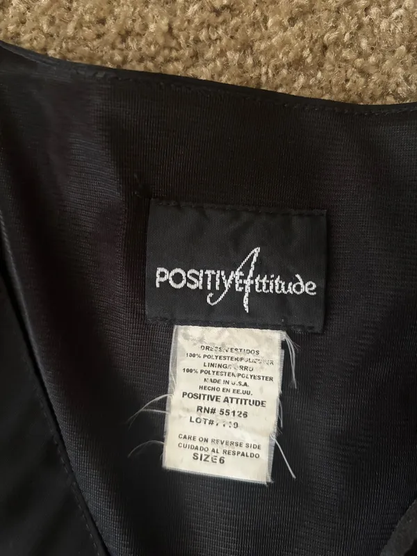 Black formal dress Size 6 - Image 4