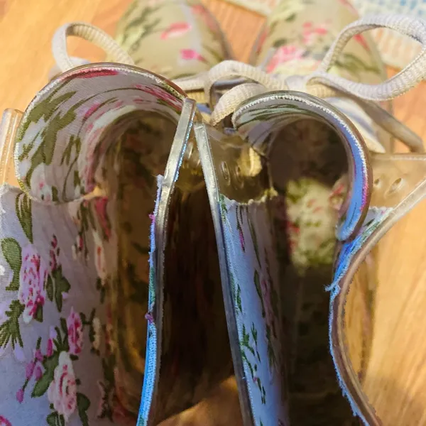 floral Roses Bootie shoes Clear Rubber Women size 38 /7.5 - Image 5