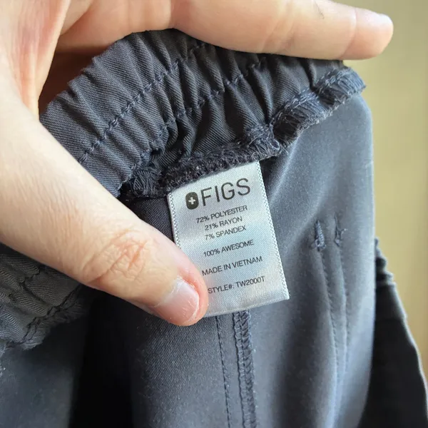 Figs Technical Collection yola high rise gray scrubs pants women's size M/T - Image 5