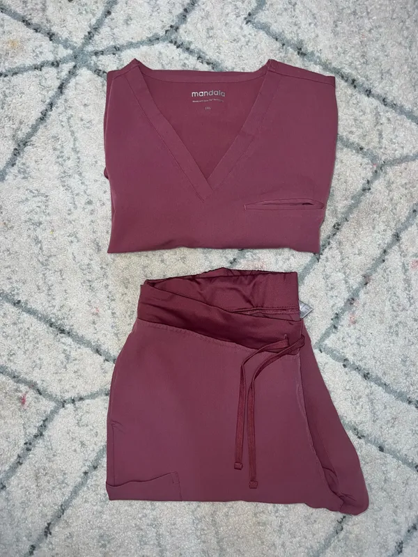 Mandala Scrubs 2XL Petite Women’s Mauve scrub set joggers - Image 3
