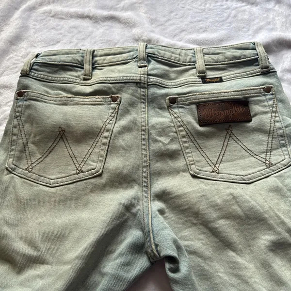 Wrangler High Rise Flare Bell bottom Jeans Size 26" X 32"RN 130273 CA 55394 - Image 5