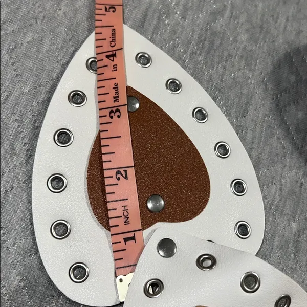 Classic White /brown Women's belt with heart shaped design and brass like buckle - Image 7