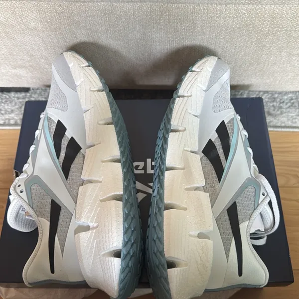 Reebok Floatzig Sneaker - Image 5