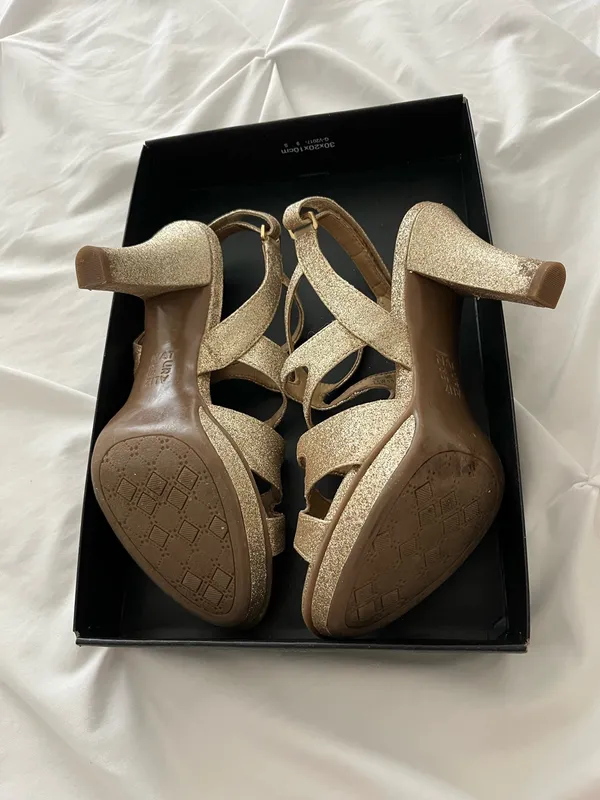 Naturalizer Diana Gold Glitter Heels - Image 3