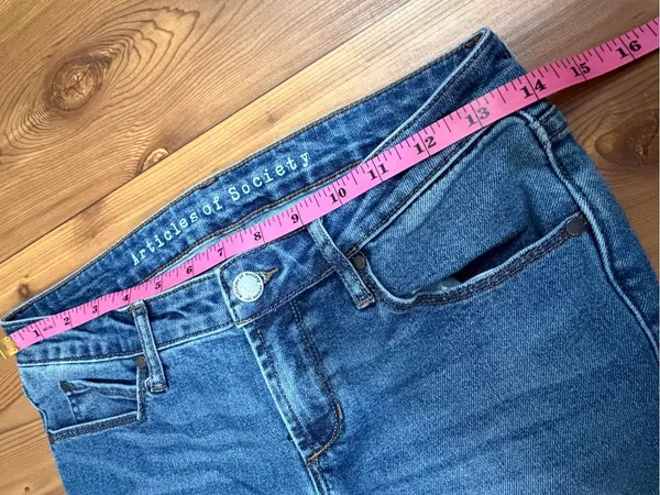 Articles of Society Flare Jeans Medium Wash Frayed Raw Hem Size 26 Boho - Image 7