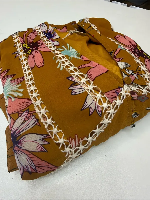 entro Mustard Floral V-Neck Mini Dress size M - Image 10