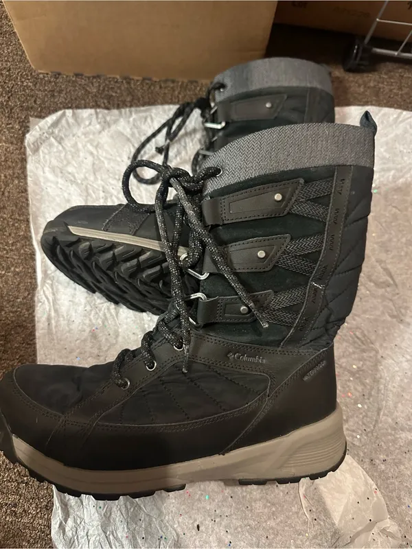 Columbia Women's Winter Boots size 9 - Image 3