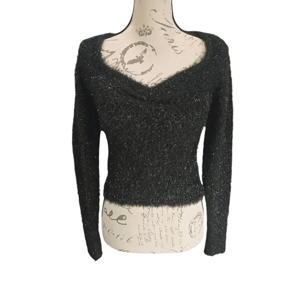 C&V Chelsea Violet NWT Black Sparkle Fuzzy Knit Long Sleeve Cropped Sweater S‎ - Image 2