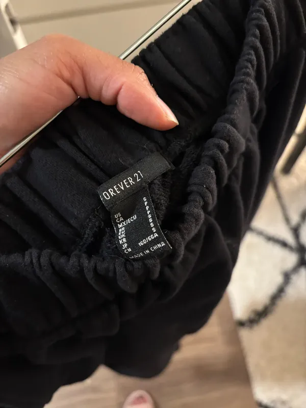 Forever 21 Black Wide-Leg Sweatpants - Image 4