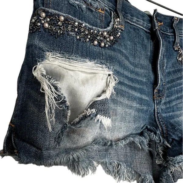 Abercrombie Beaded Destroyed‎ Jean Shorts - Image 4