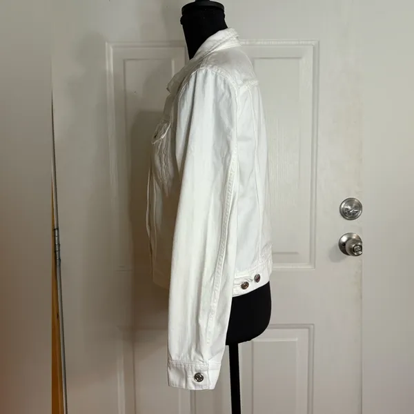 J. Crew Classic White Jean Jacket size Small 100%cotton sold out online - Image 4