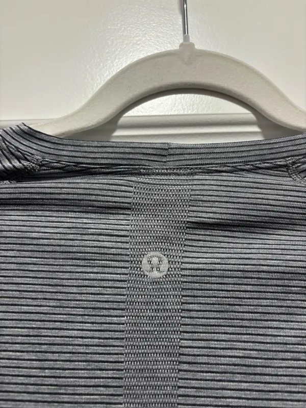 Lululemon short sleeve swiftly tech grey and black stripe - Image 4