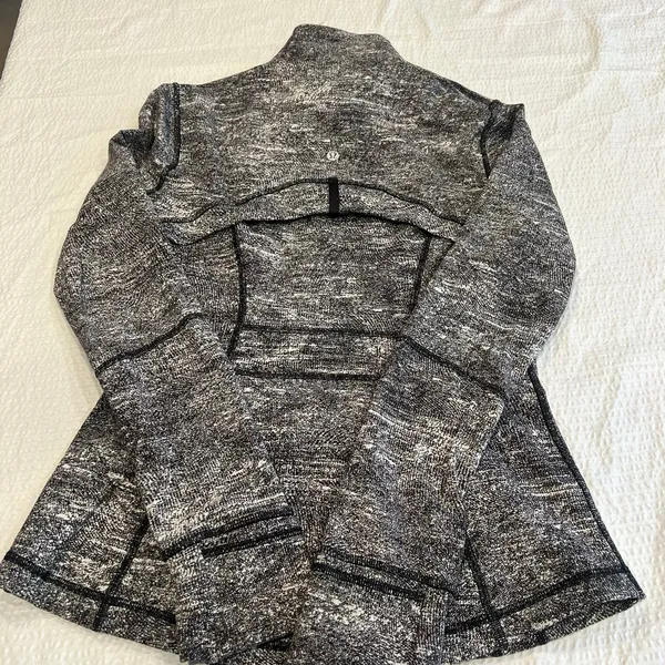 Lululemon Define Jacket Rush Jacquard Black White Size 6 women - Image 5