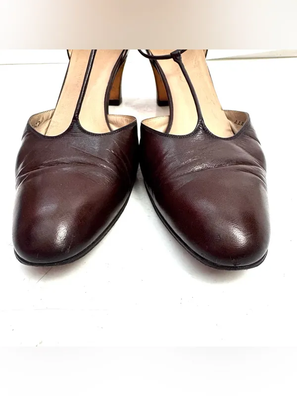 Bruno Magli Brown LeatherT-Strap Heels Size 8.5 AAA Narrow - Image 2