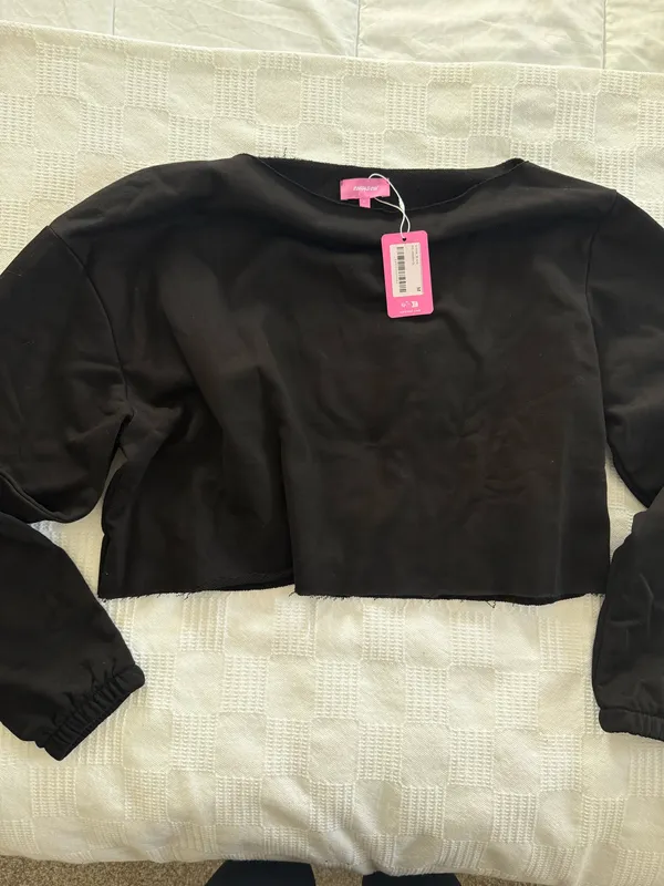 Edikted Aveline Off Shoulder Light Sweatshirt - Image 4