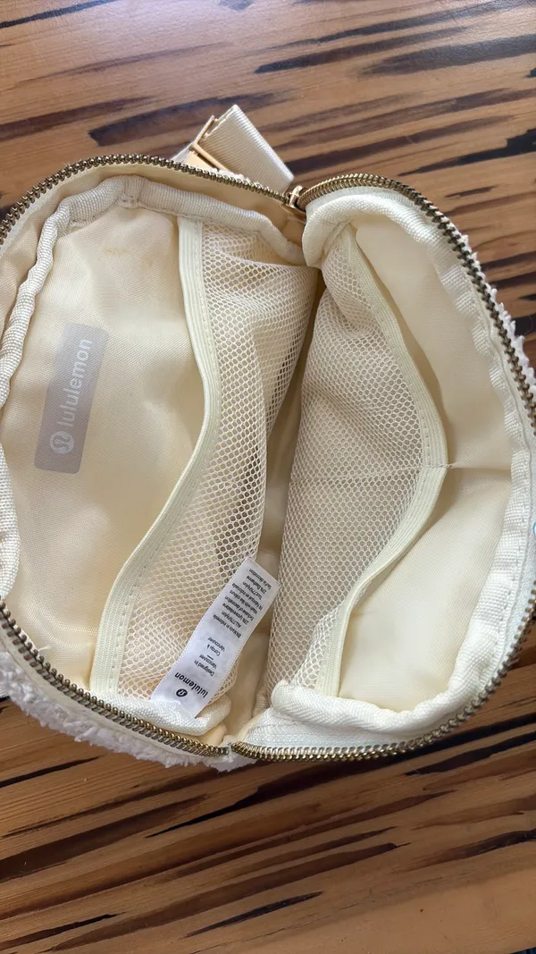 White fuzzy Lululemon belt bag - Image 3