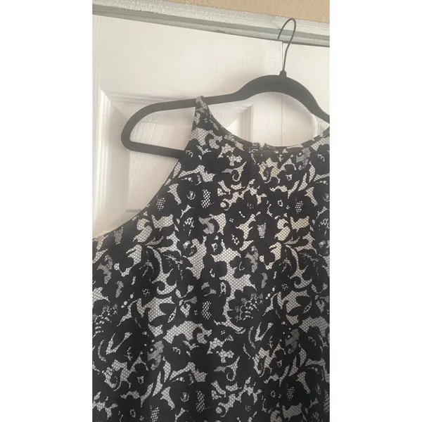 Banana Republic Floral Lace Print Halter Top Womens Size M Black Sleeveless - Image 2